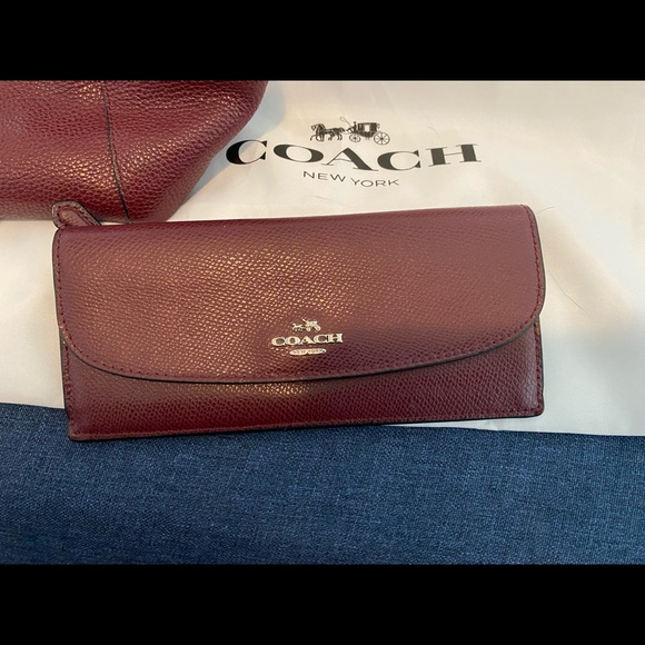 Authentic Coach Handbag w/ matching Wallet - Picture 4 of 6